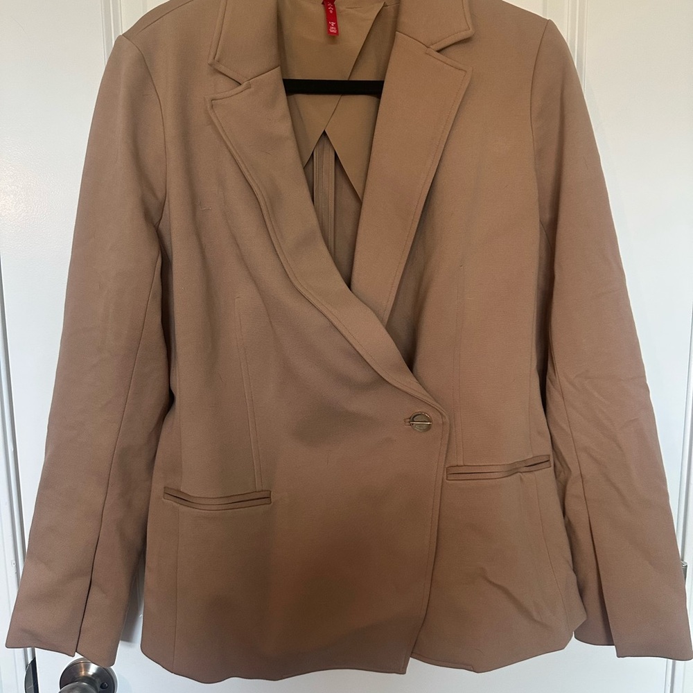 SPANX Classic Tan Blazer